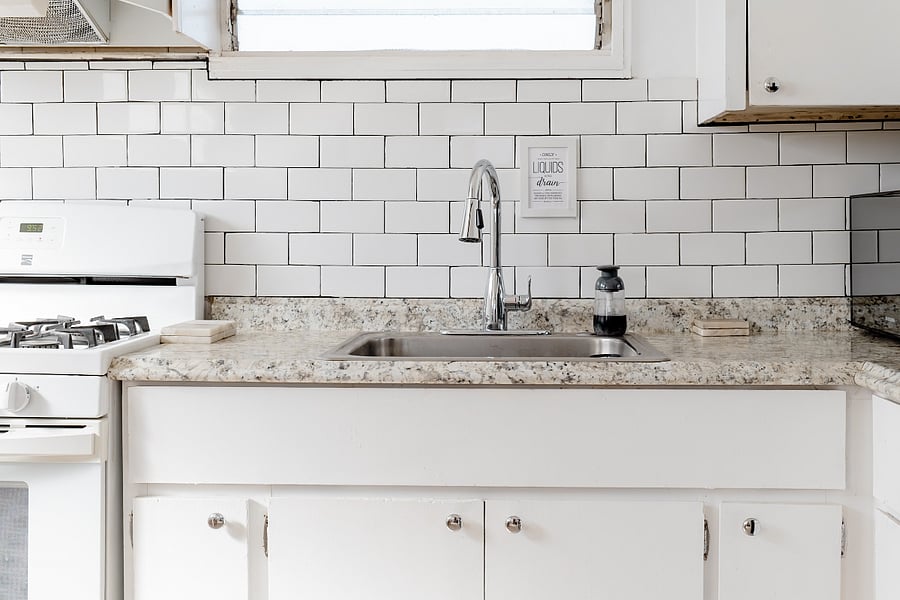 Enjoy your home cooked meals in our fully stocked kitchen!