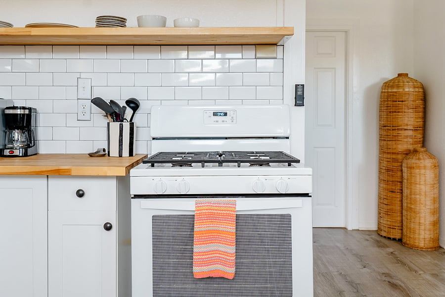 Enjoy your home cooked meals in our fully stocked kitchen!