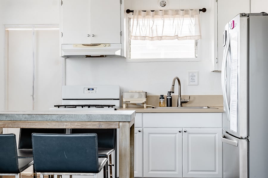 Enjoy your home cooked meals in our fully stocked kitchen!