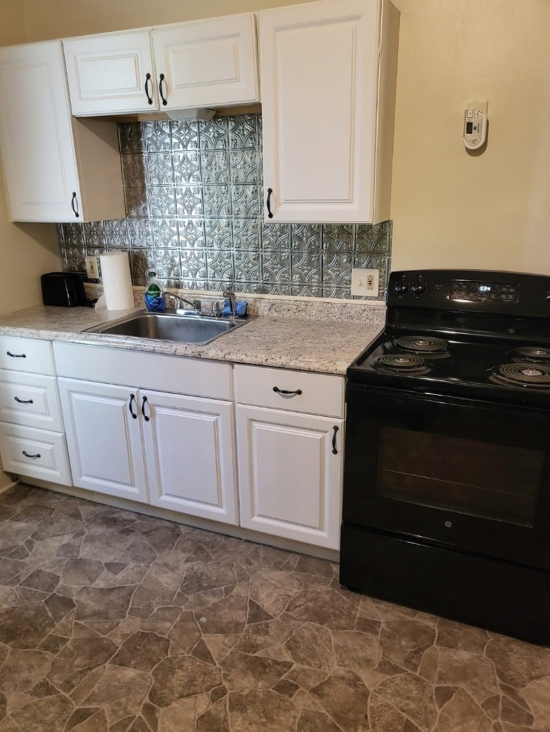 Furnished Finder property 387742_2 photo 1