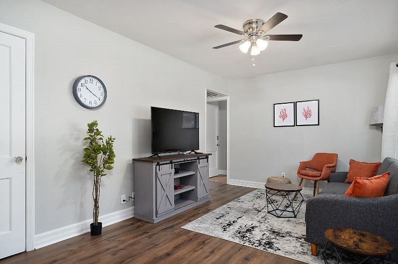 Furnished Finder property 387757_1 photo 3