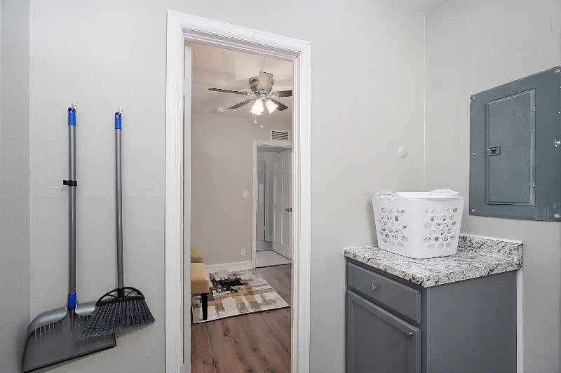 Furnished Finder property 387757_1 photo 12