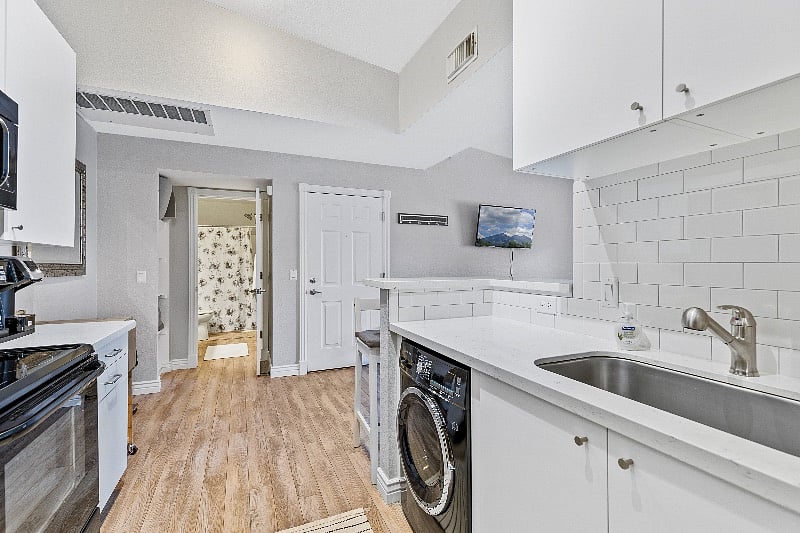 Furnished Finder property 387790_1 photo 4