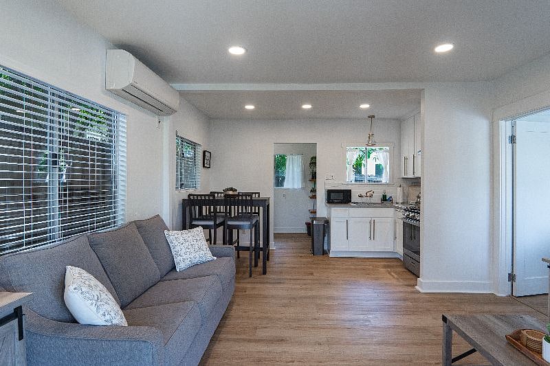 Furnished Finder property 387824_1 photo 6