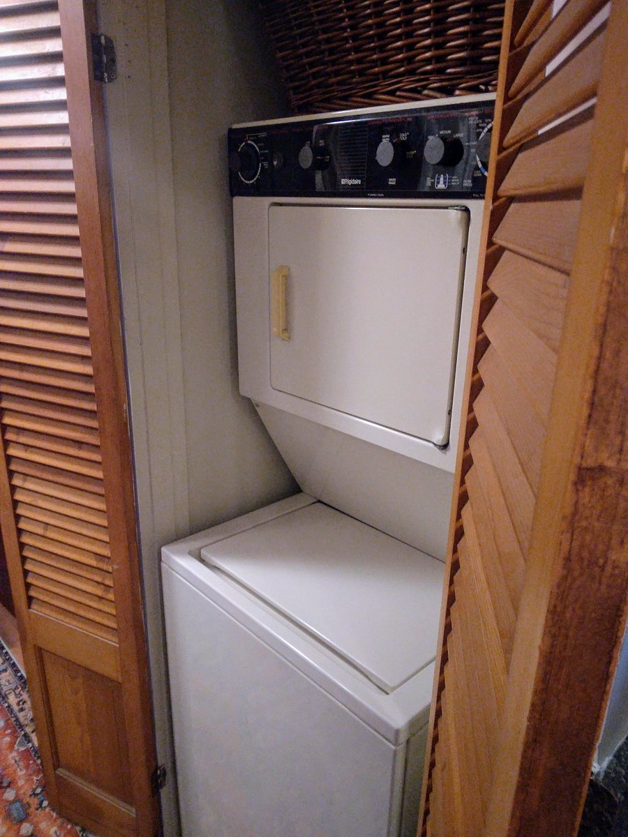 Furnished Finder property 387841_2 photo 9