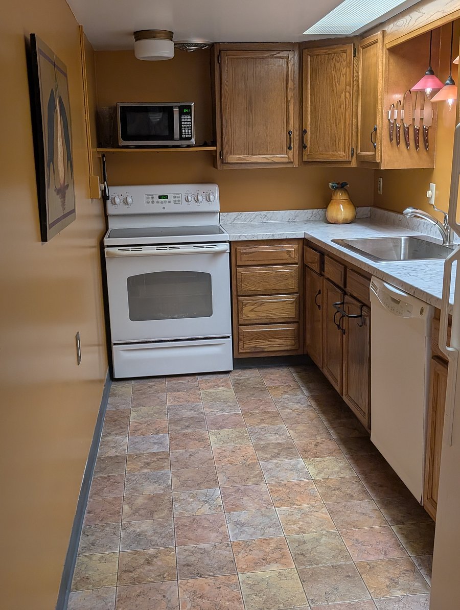 Furnished Finder property 387841_3 photo 18