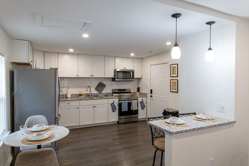 Furnished Finder property 387898_1 photo 6