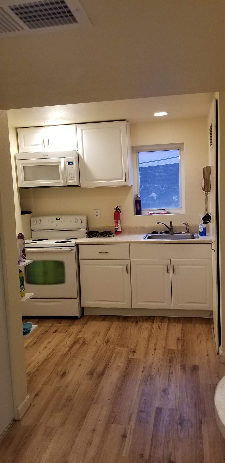 Furnished Finder property 388054_1 photo 4