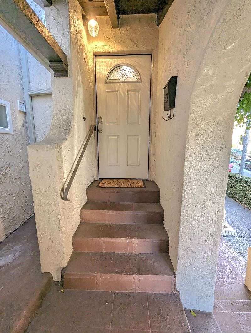 Furnished Finder property 388066_2 photo 17