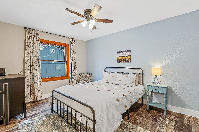 Queen Bed in Second Bedroom