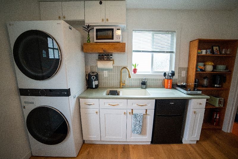 Furnished Finder property 388101_2 photo 8