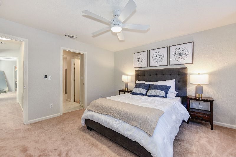 2nd bedroom