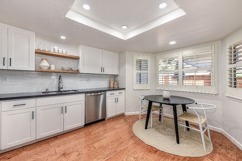 Furnished Finder property 388141_1 photo 10