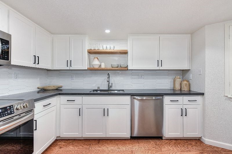 Furnished Finder property 388141_1 photo 8