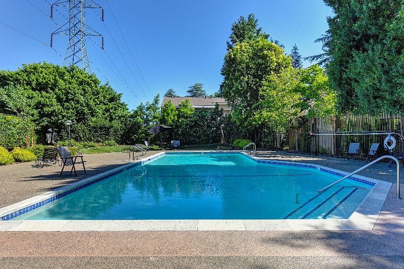 Furnished Finder property 388141_1 photo 29