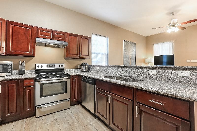 Furnished Finder property 388185_1 photo 8