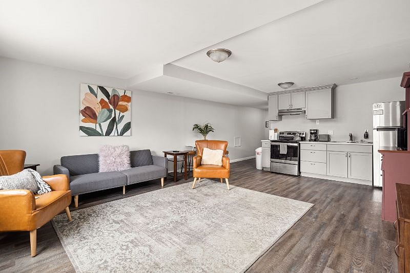 Furnished Finder property 388190_1 photo 1