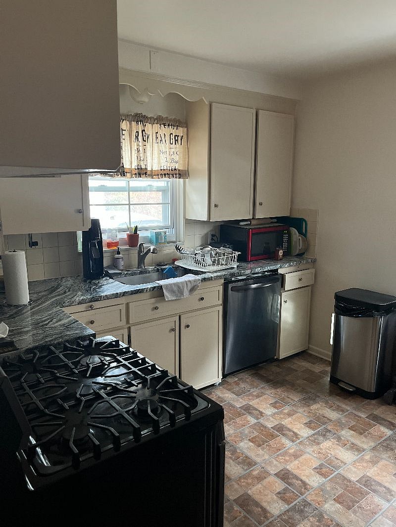 Furnished Finder property 388273_1 photo 12