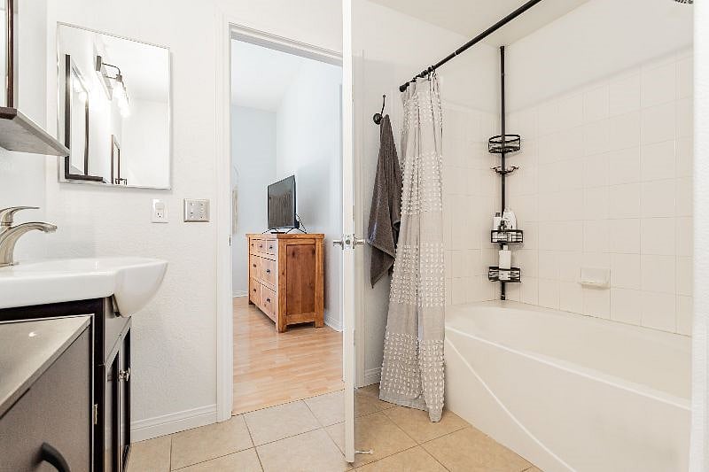 Furnished Finder property 388301_1 photo 11