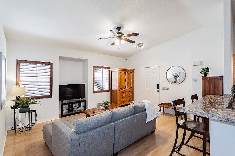 Furnished Finder property 388301_1 photo 28