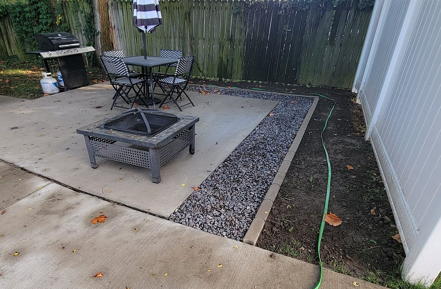 Private patio with firepit, Grill, & patio furniture 