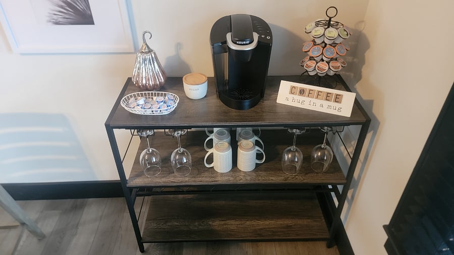 Coffee & wine bar