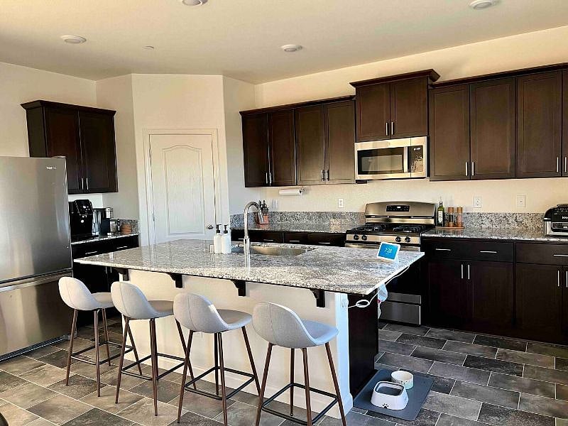 Furnished Finder property 388520_1 photo 8