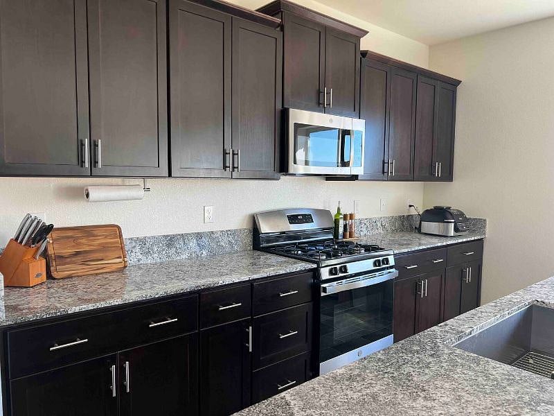 Furnished Finder property 388520_1 photo 9