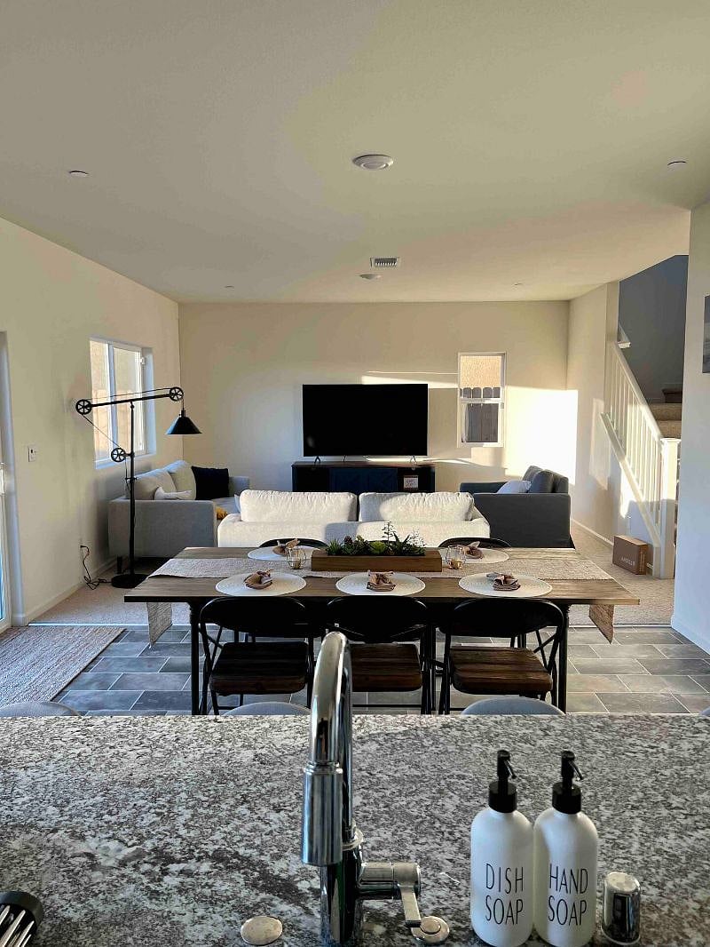 Furnished Finder property 388520_1 photo 11