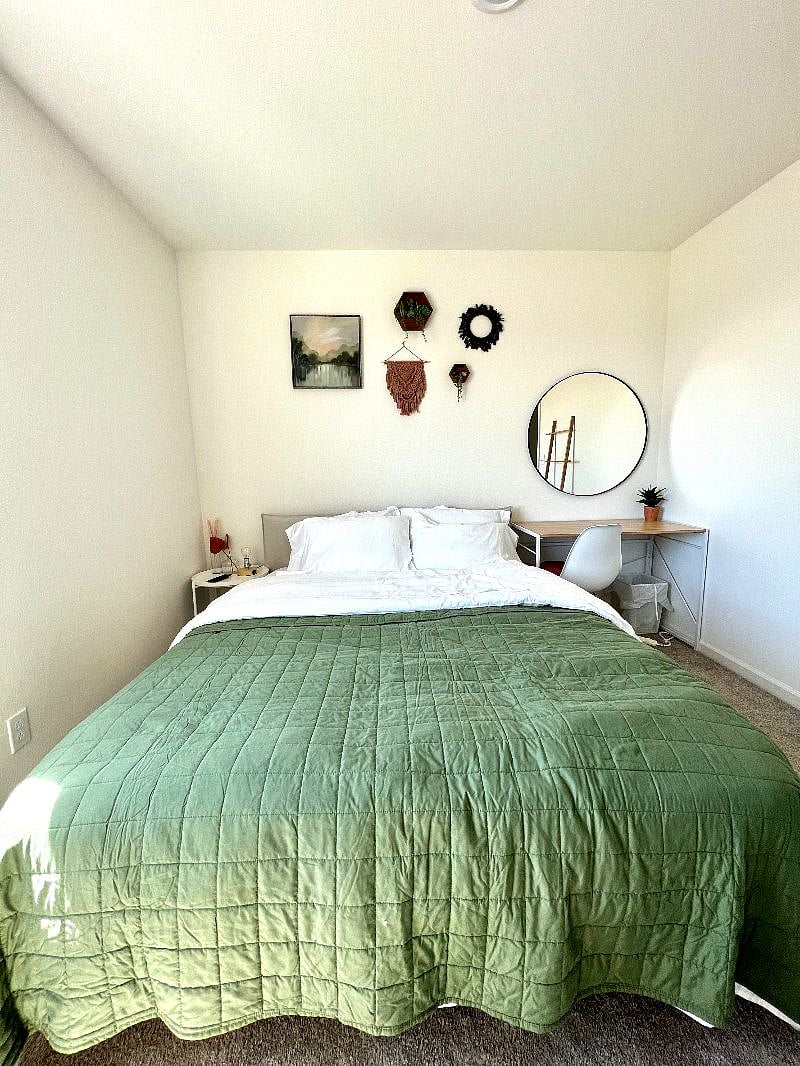 Sydney Room