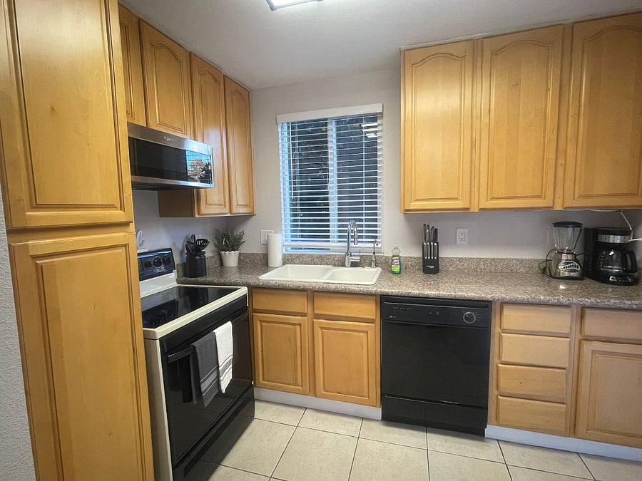 Furnished Finder property 388571_1 photo 4
