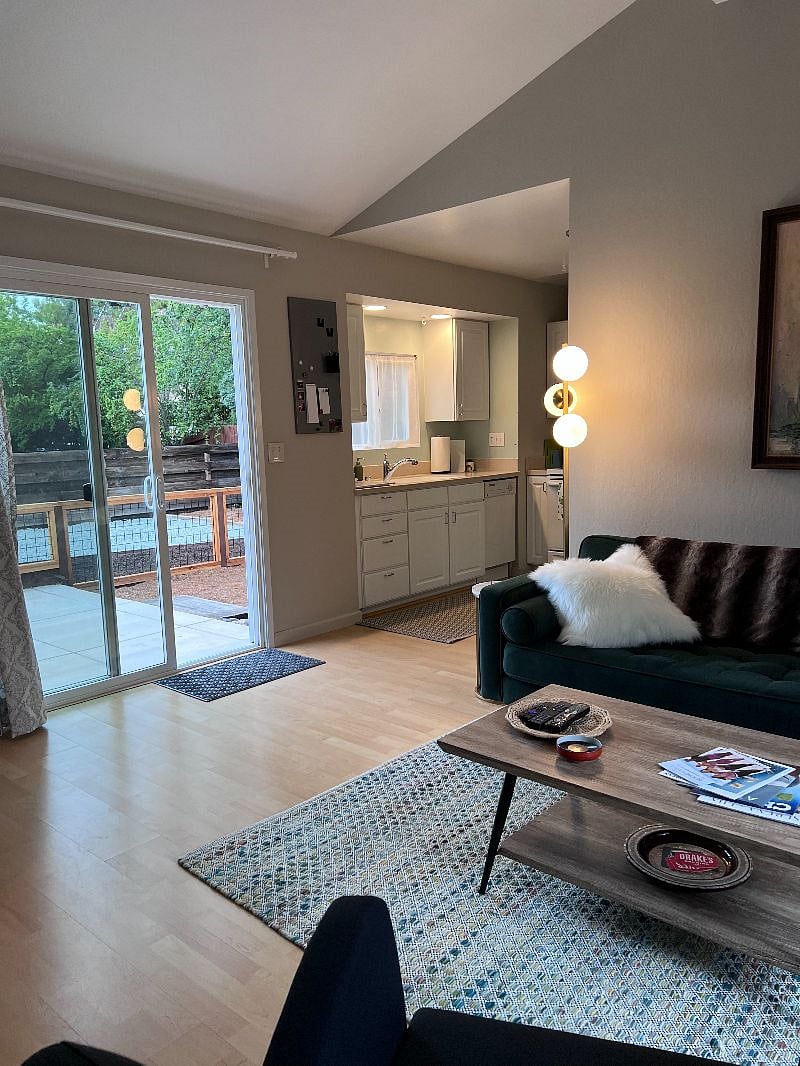 Furnished Finder property 388694_1 photo 3