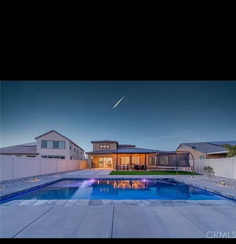 Furnished Finder property 388736_1 photo 3