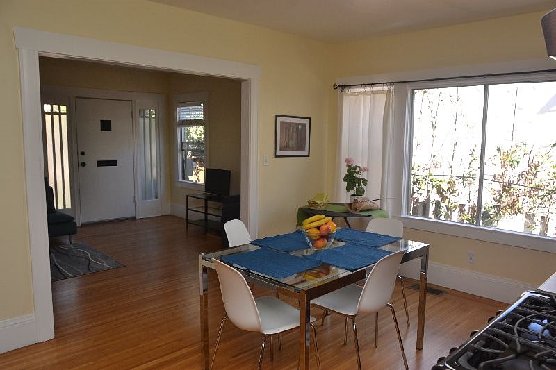Furnished Finder property 388775_1 photo 6