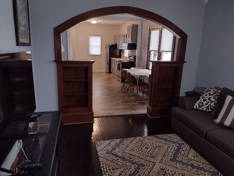 Furnished Finder property 388879_1 photo 3