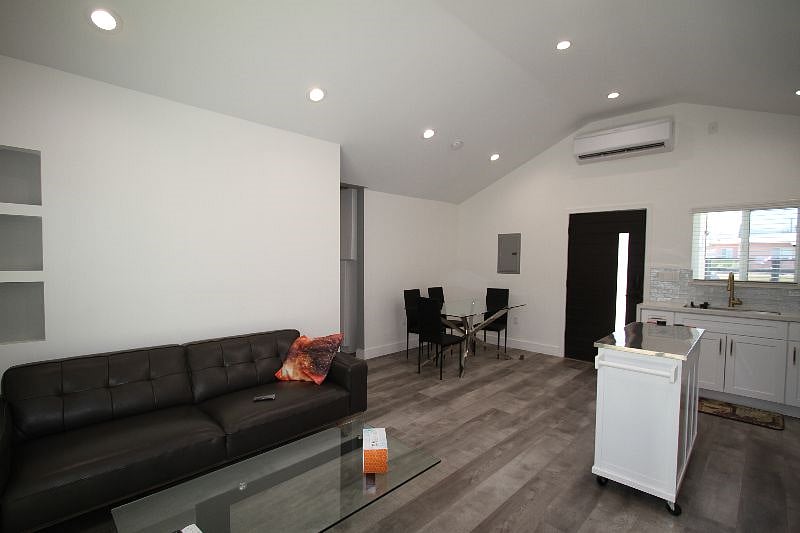Furnished Finder property 388891_1 photo 21