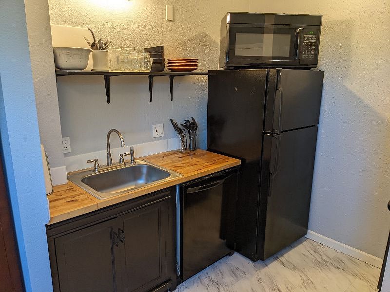 Furnished Finder property 388931_1 photo 3