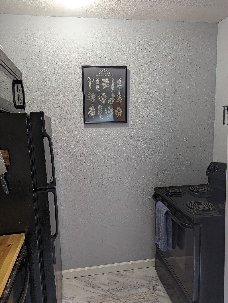 Oven and stove