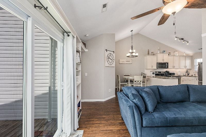 Furnished Finder property 388932_1 photo 9