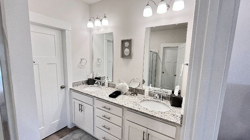 Furnished Finder property 388988_1 photo 60