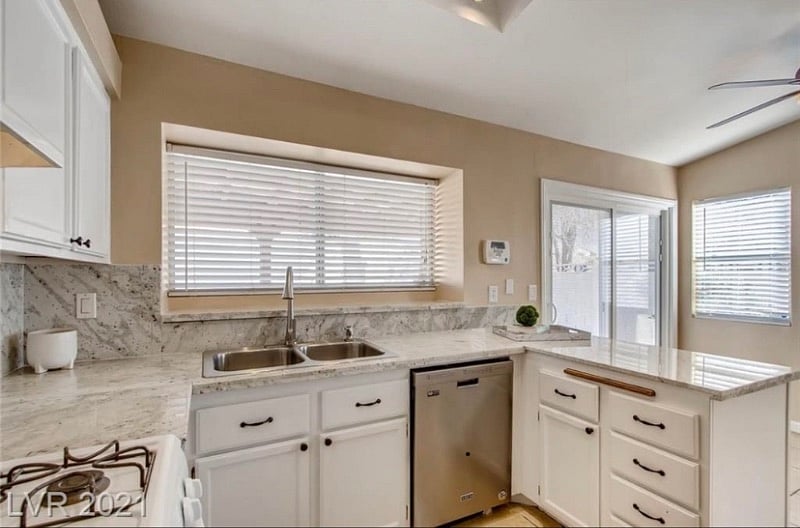 Furnished Finder property 389000_1 photo 9