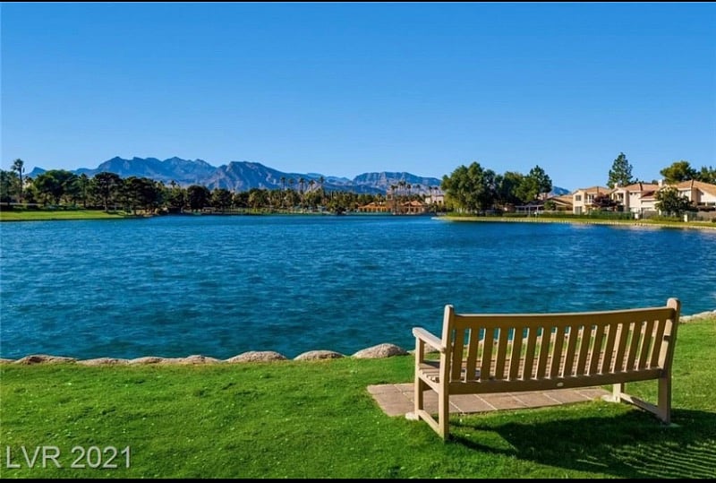 Furnished Finder property 389000_1 photo 34