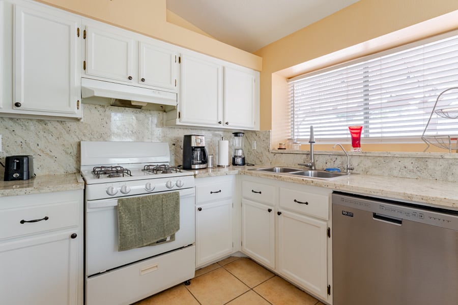 Furnished Finder property 389000_1 photo 10