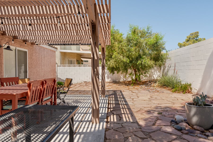 Furnished Finder property 389000_1 photo 29