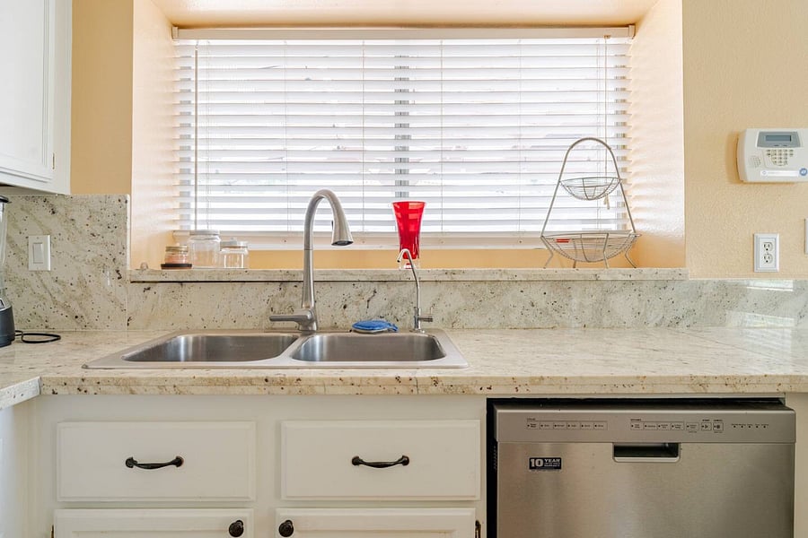 Furnished Finder property 389000_1 photo 12