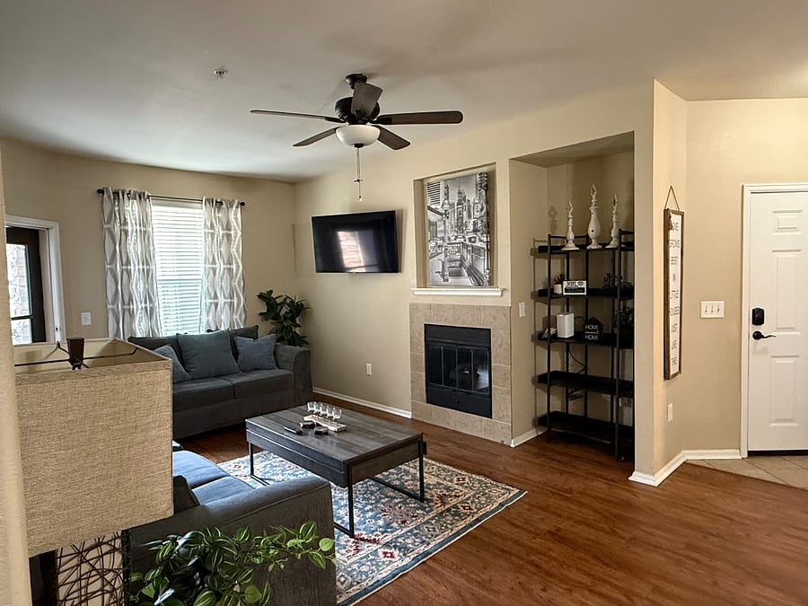 Furnished Finder property 389001_1 photo 29