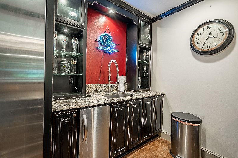 Furnished Finder property 389035_1 photo 6
