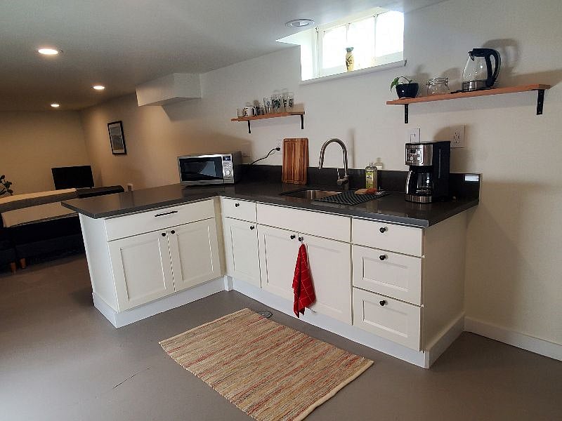 Furnished Finder property 389070_1 photo 8