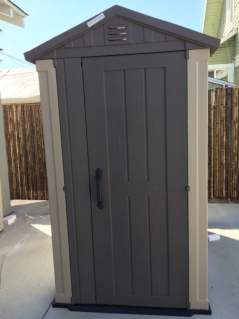 Laundry closet