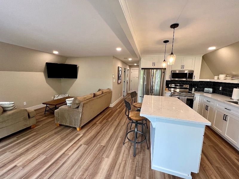 Furnished Finder property 389097_1 photo 3